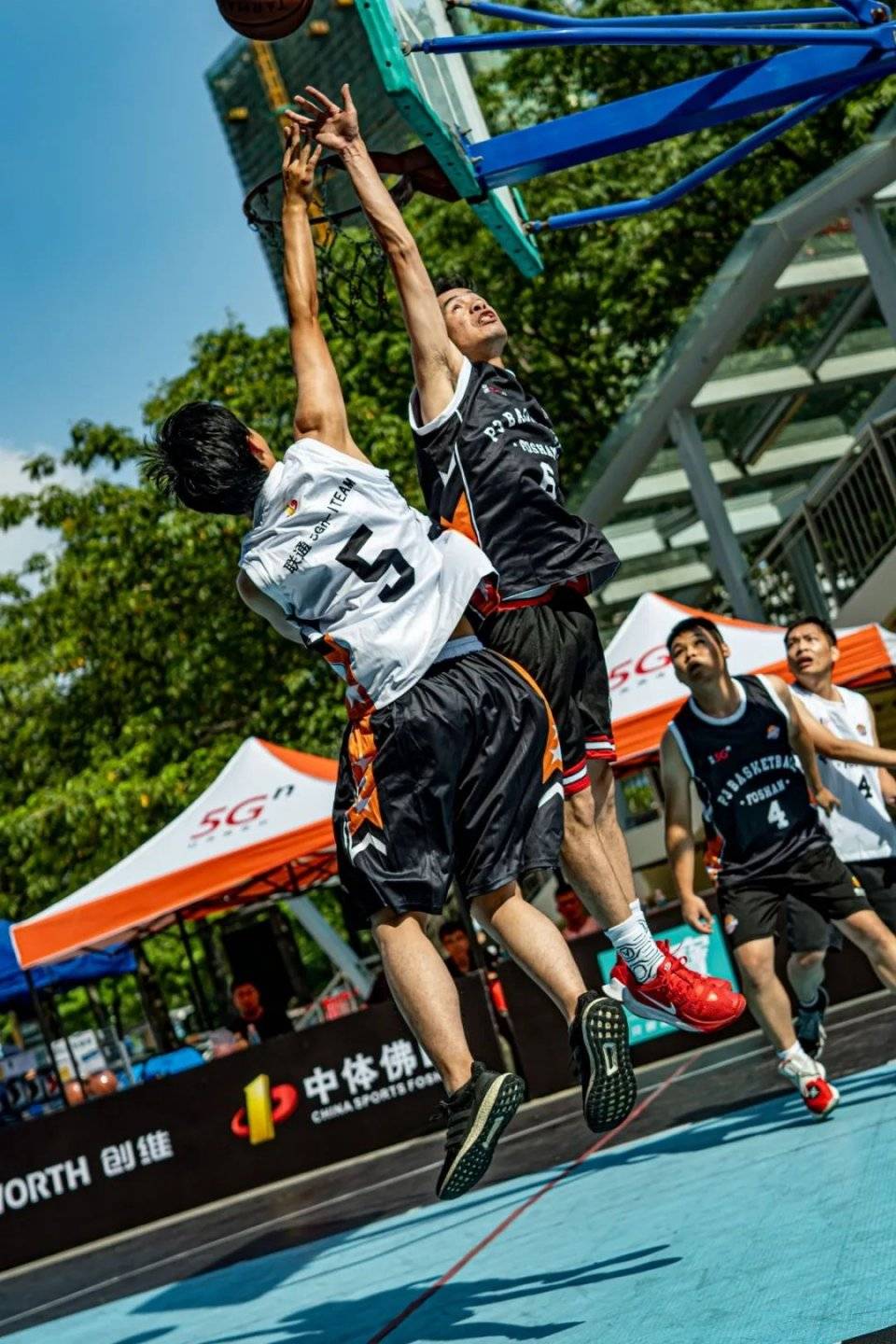 Karsa重返赛场,反败为胜首场状态出色,曼联观众沸腾!赛场气氛高涨 Karsa重返赛场,反败为胜首场状态出色,曼联观众沸腾!赛场气氛高涨