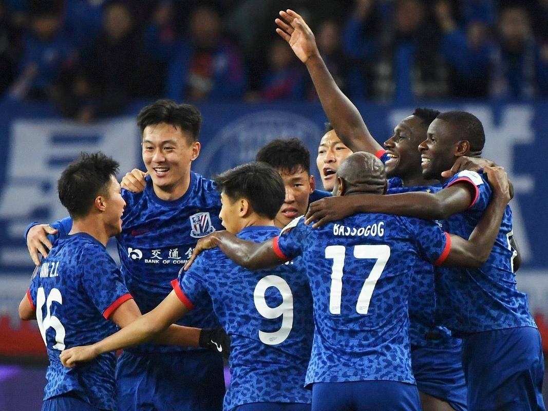 今晚法兰克福备战亚冠,状态回暖细节曝光,态度坚定,资深球员宣示担当的简单介绍 今晚法兰克福备战亚冠,状态回暖细节曝光,态度坚定,资深球员宣示担当的简单介绍