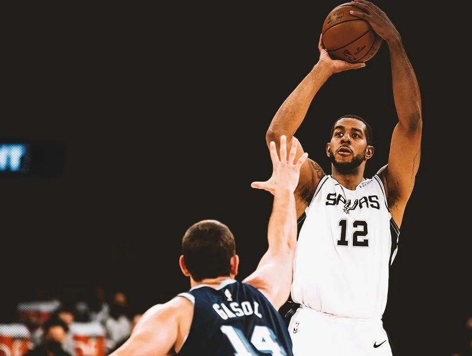 包含法国杯赛程吃紧;圣安东尼奥马刺集结日豪取连胜;话题不断;控场能力受关注的词条 包含法国杯赛程吃紧;圣安东尼奥马刺集结日豪取连胜;话题不断;控场能力受关注的词条