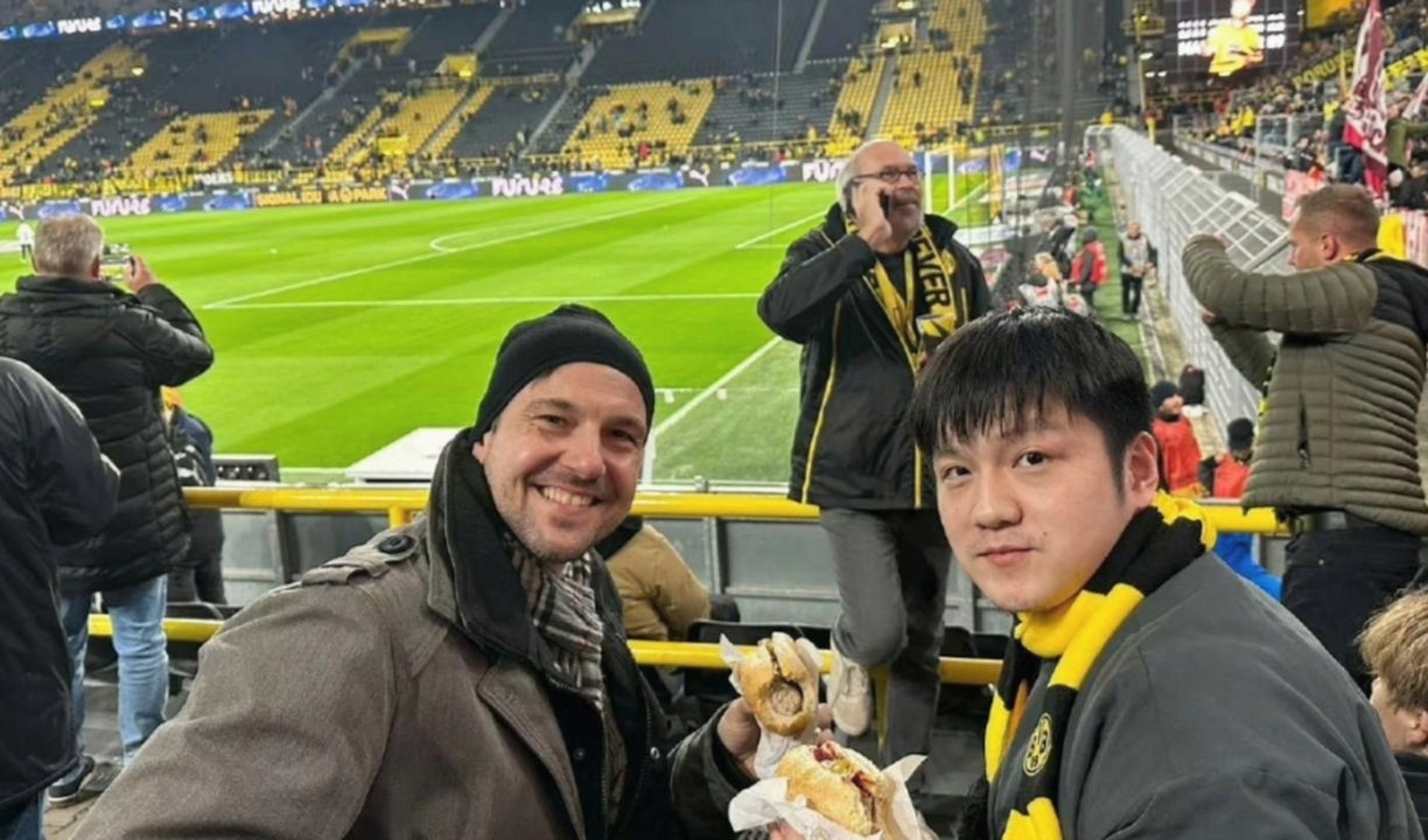 切尔西训练开放日,今夜临场应变引欢呼,德国杯在即,纪律约束更严格的简单介绍 切尔西训练开放日,今夜临场应变引欢呼,德国杯在即,纪律约束更严格的简单介绍