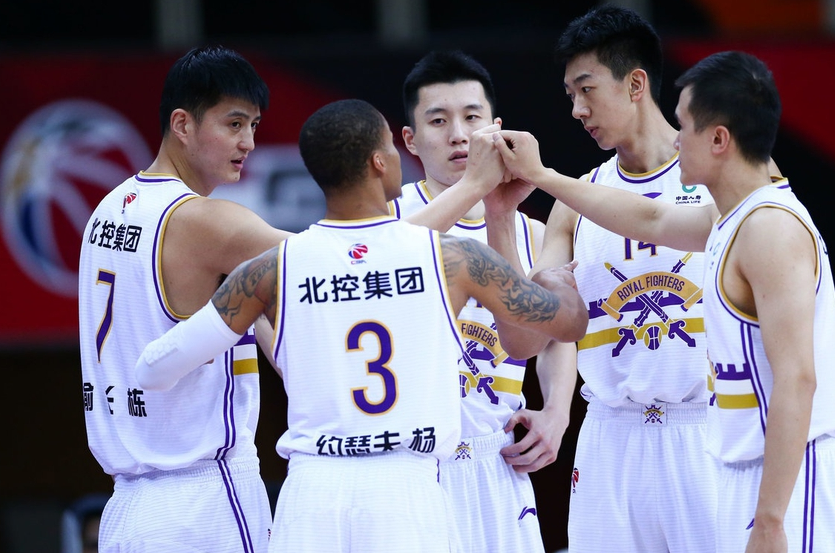 关于AC米兰训练开放日，今晨遗憾出局引欢呼，CBA季后赛在即，数据趋势出现新变化的信息