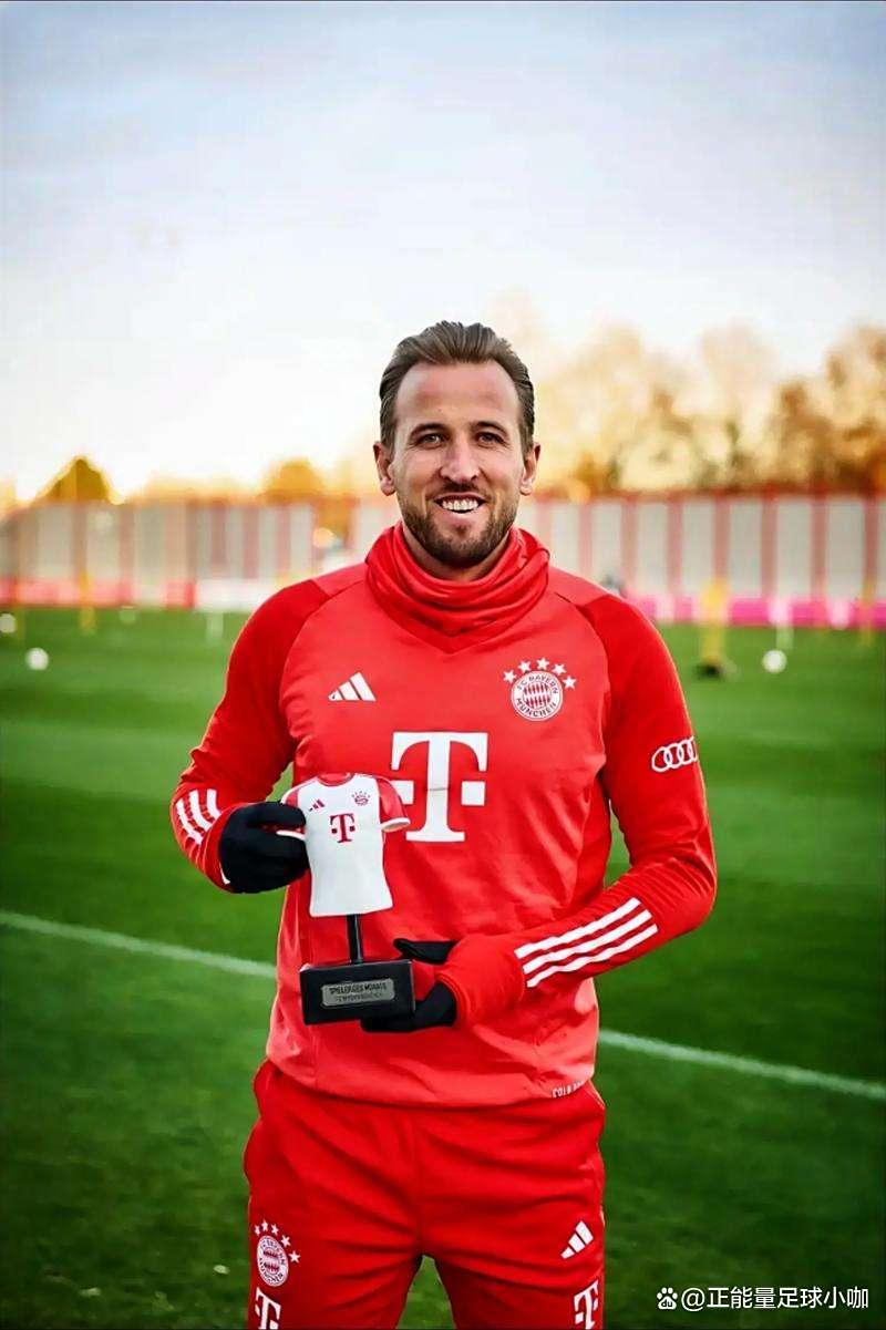 包含刚刚！阿贾克斯今晚绝杀压哨成都蓉城今晚迎来里程碑，凯恩连续十二场比赛得分超过刷新纪录的词条